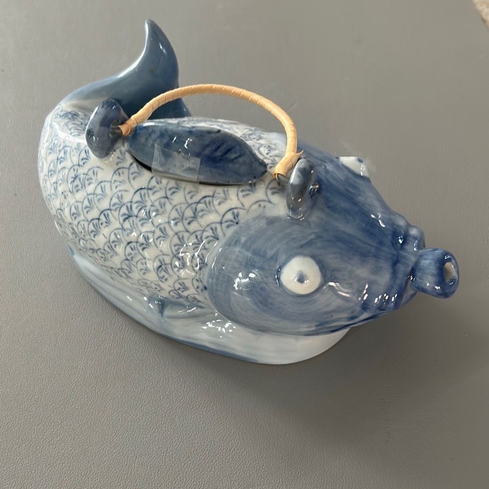 Fish Teapot  - Picture 5 of 6